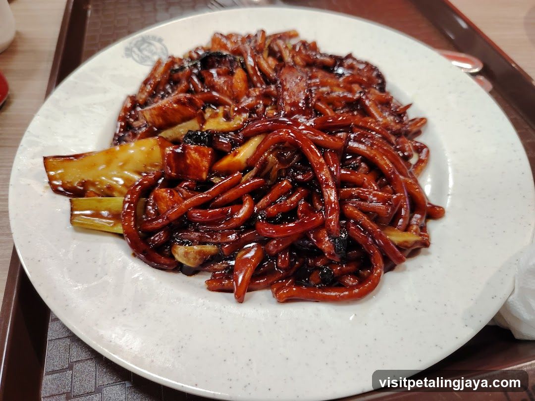 Stir-fried Noodles with Vegetables