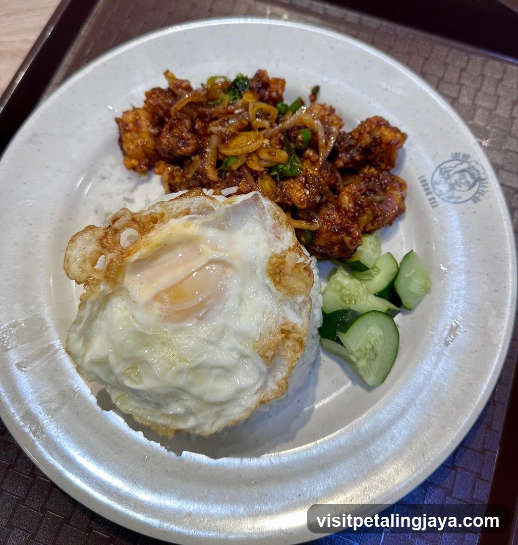 Fried Rice with Fried Egg and Stir-fry
