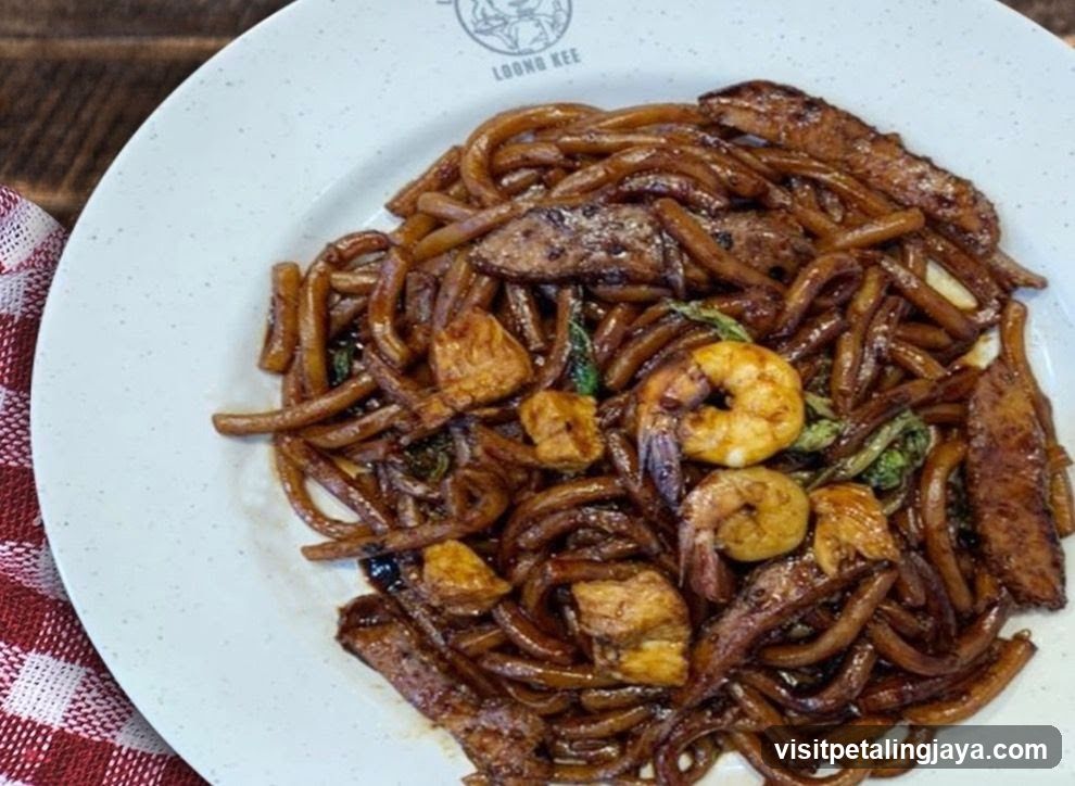 Chow Mein with Shrimp and Meat
