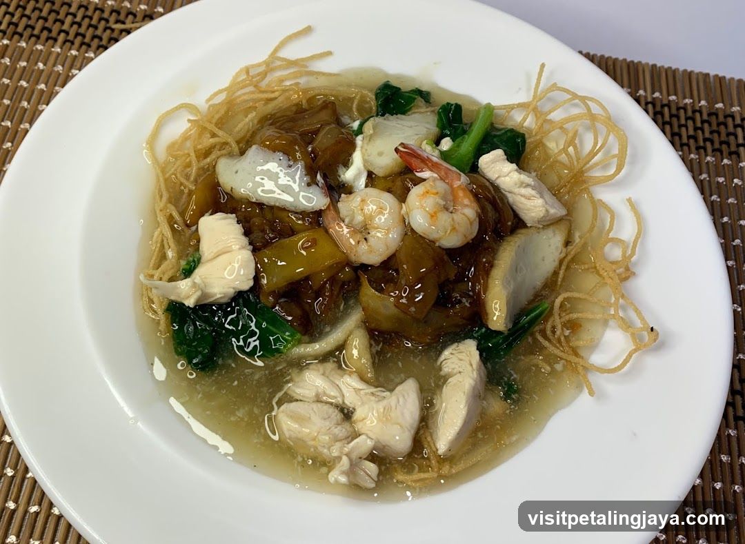 Noodle Dish with Seafood and Vegetables