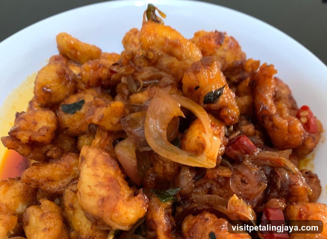 Fried Chicken with Onions and Spices