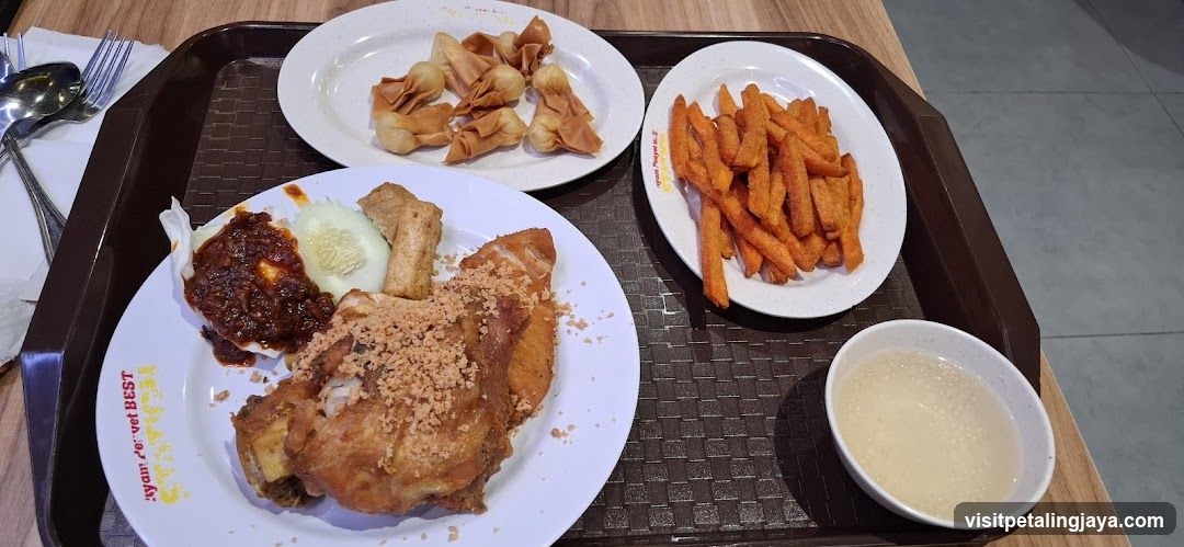 Food Tray with Chicken and Sides