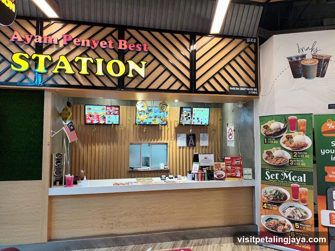 Ayam Penyet Best Station Interior View