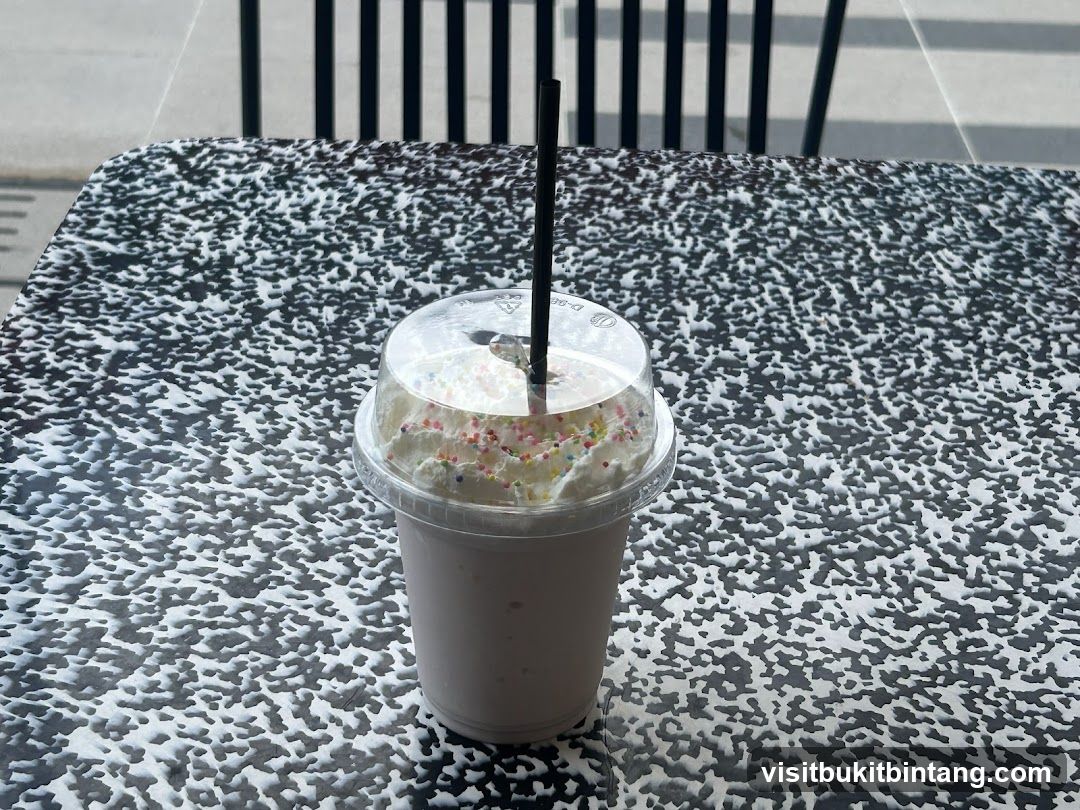 Milkshake with Sprinkles