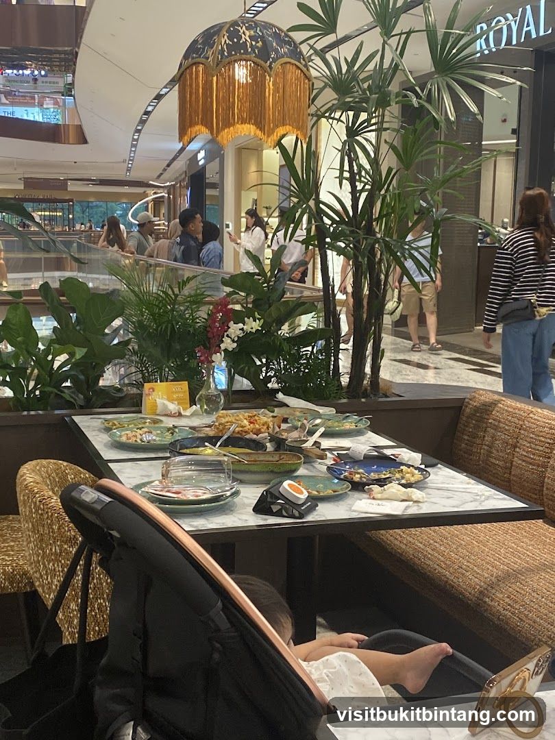 Restaurant Dining Area