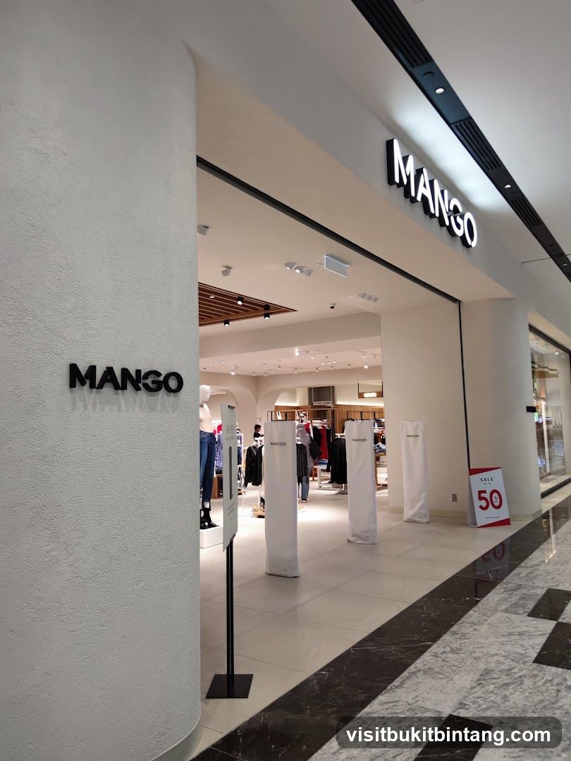 Mango Store Entrance