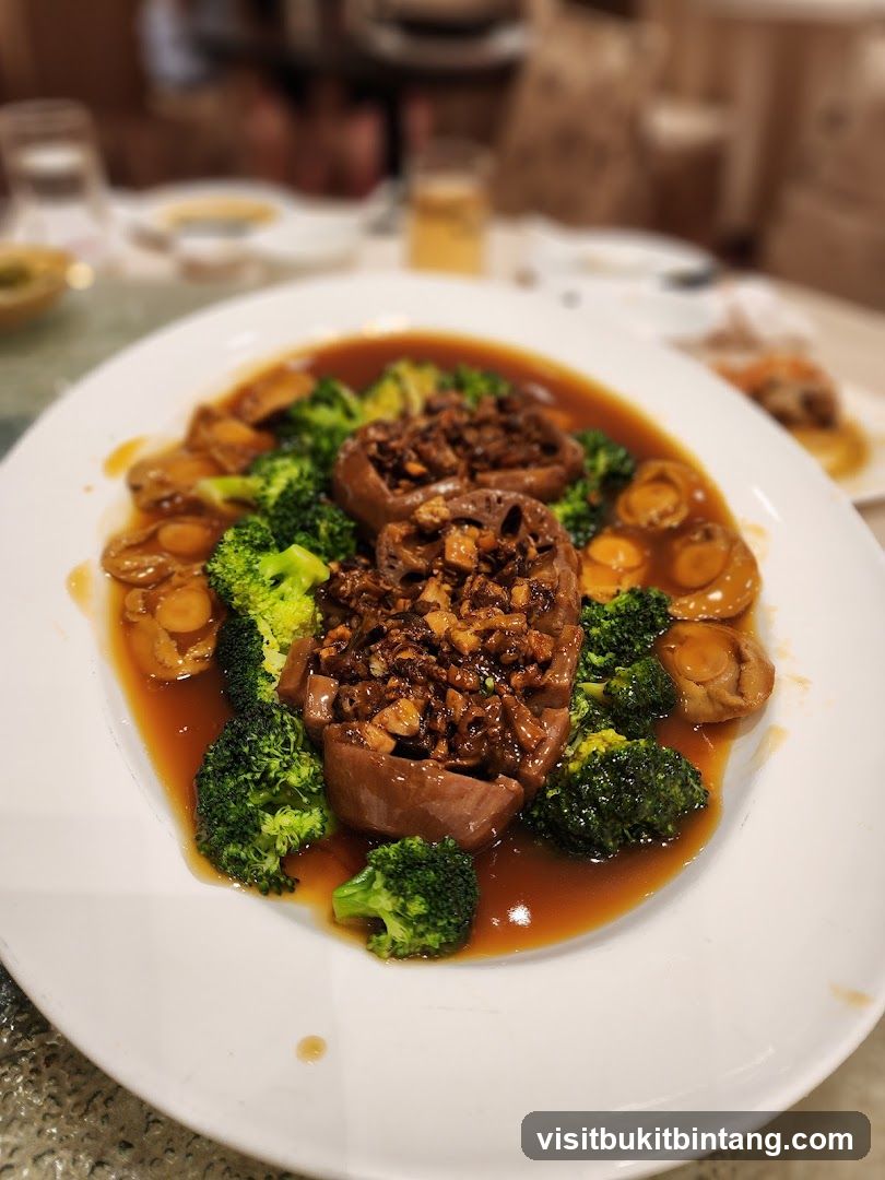 Braised Dish with Broccoli and Abalone
