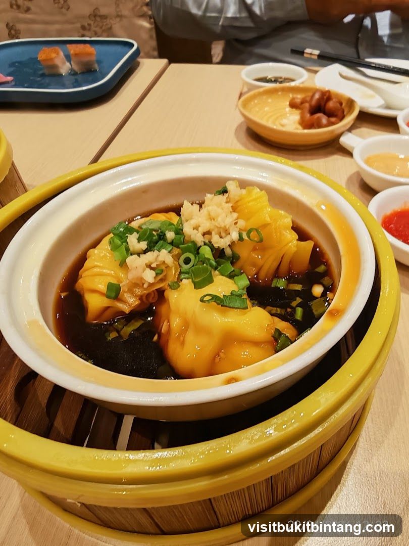 Steamed Dumplings with Garlic and Scallions