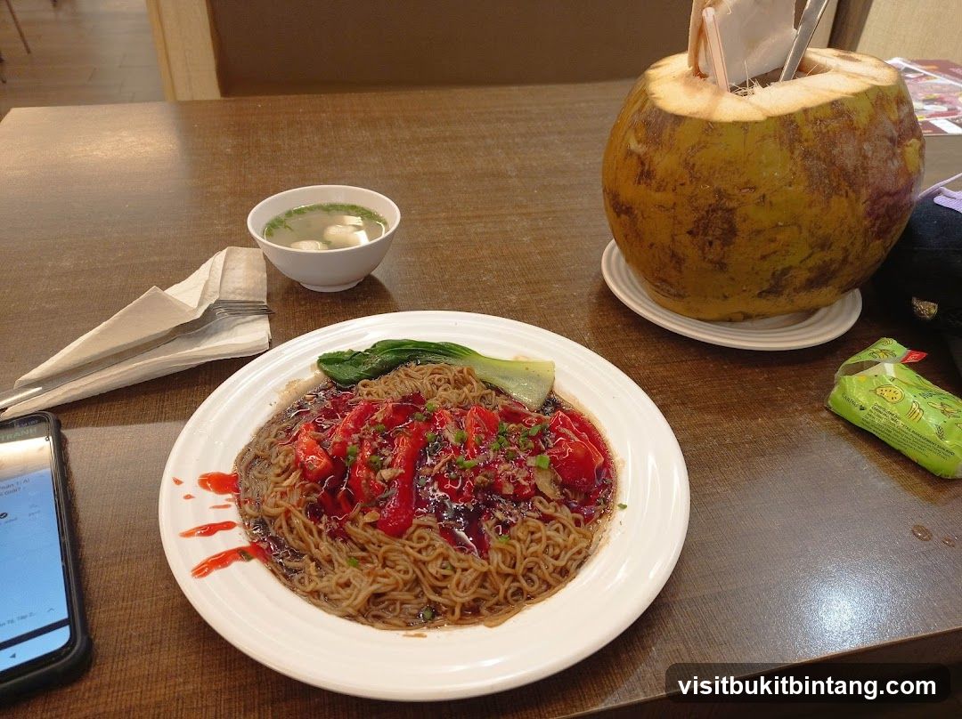 Noodles with Meat and Coconut Drink
