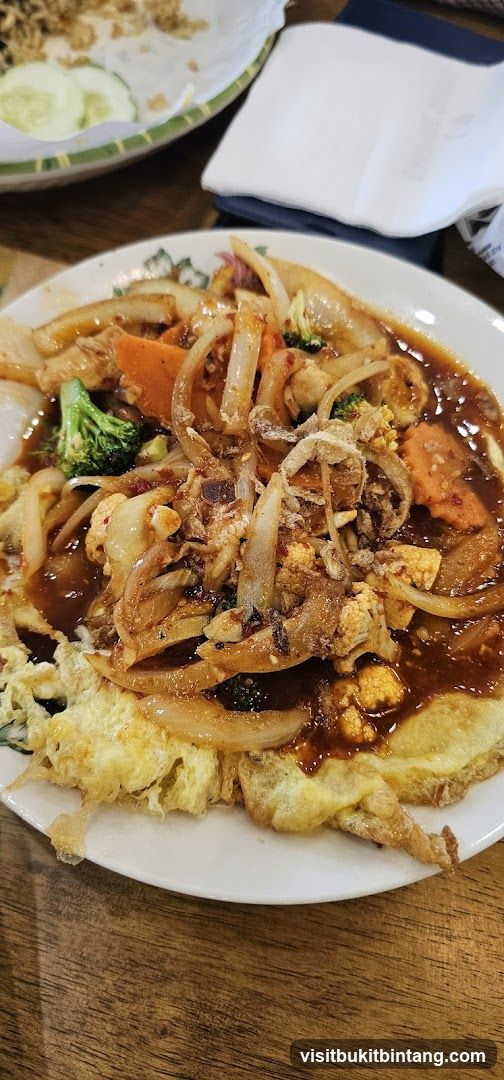 Omelet with Vegetables and Sauce