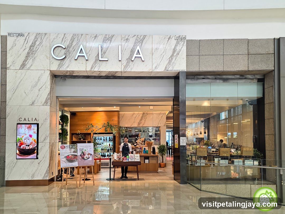 Calia Restaurant Interior View