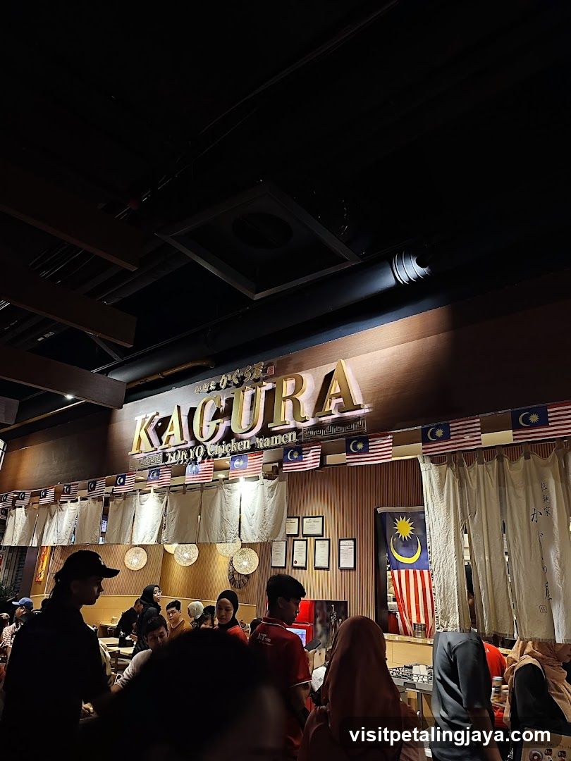 Kagura Ramen Interior