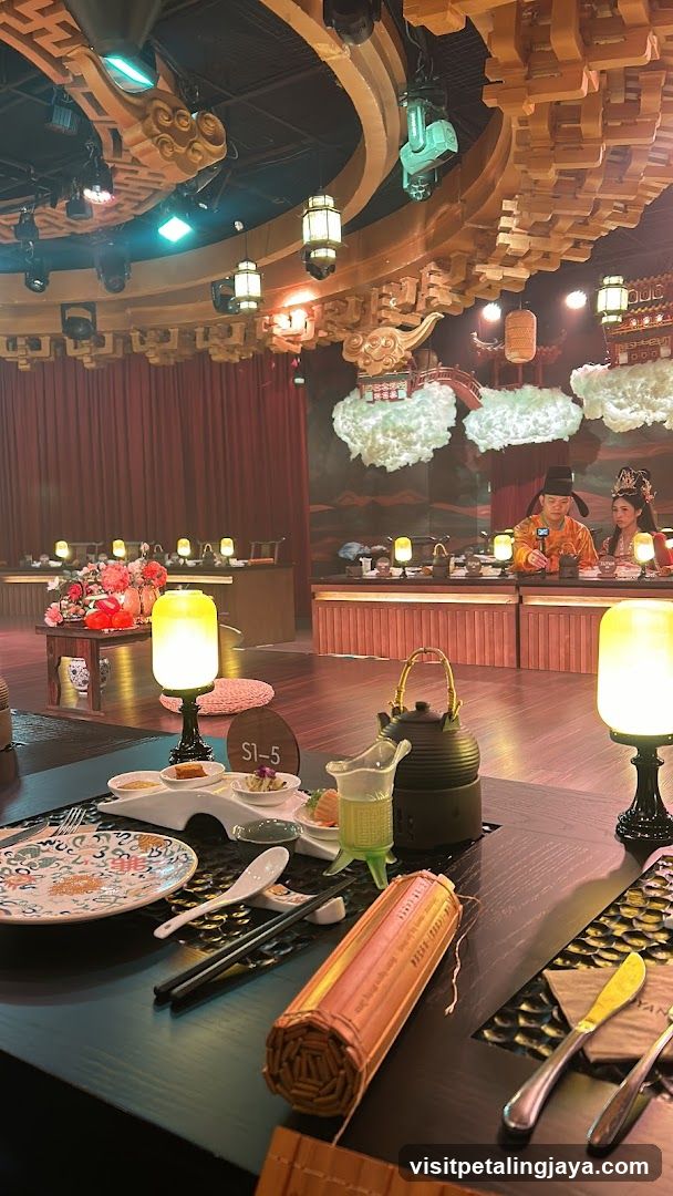 Traditional Chinese Restaurant Interior