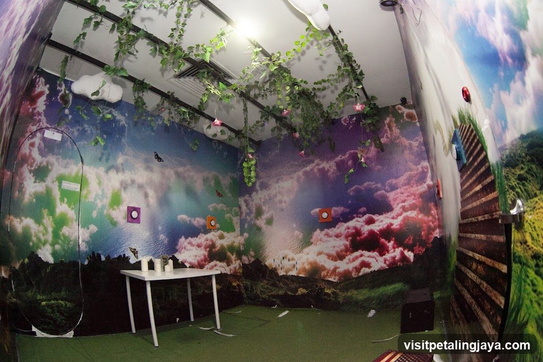 Cloudscape Room Interior