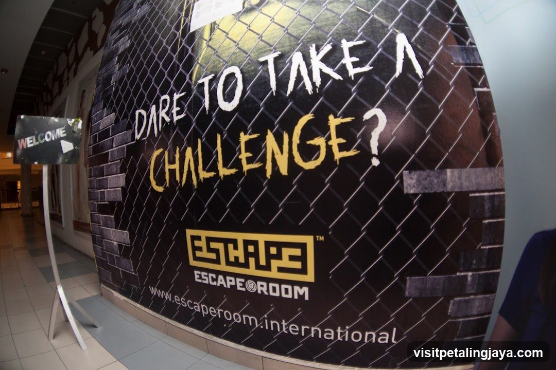 Eescape Room Advertisement