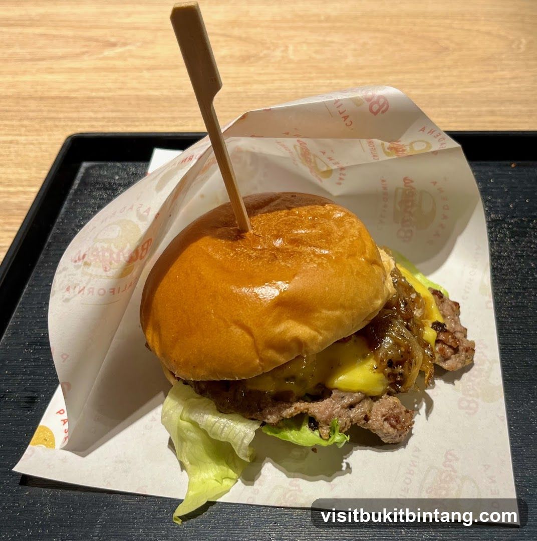 Cheeseburger with Lettuce