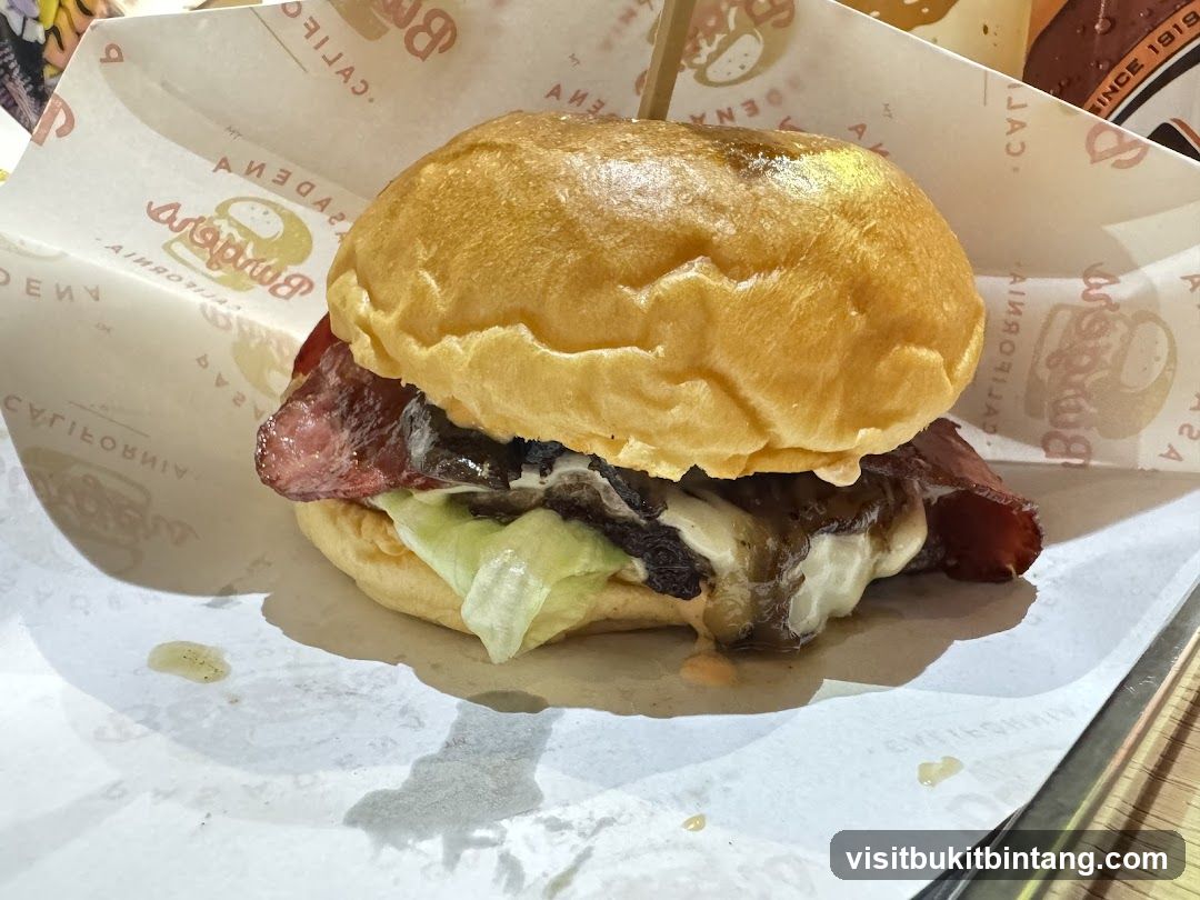 Burger with Bacon and Lettuce
