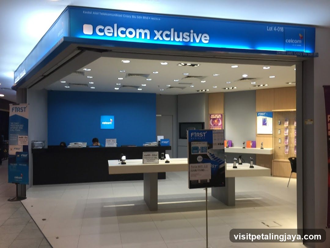 CelcomDigi Plaza Low Yat • Bukit Bintang
