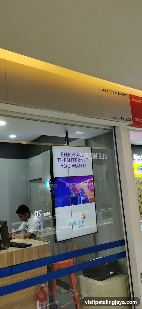 Celcom Xpax Store Interior View