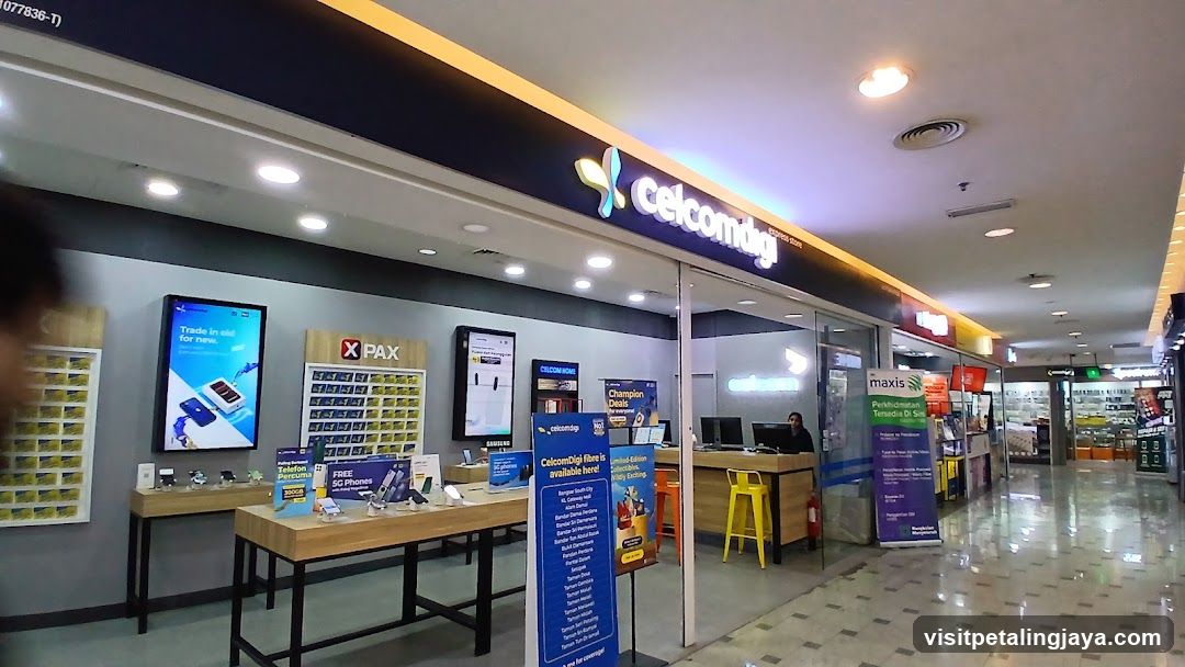 Celcom Digi Store Interior