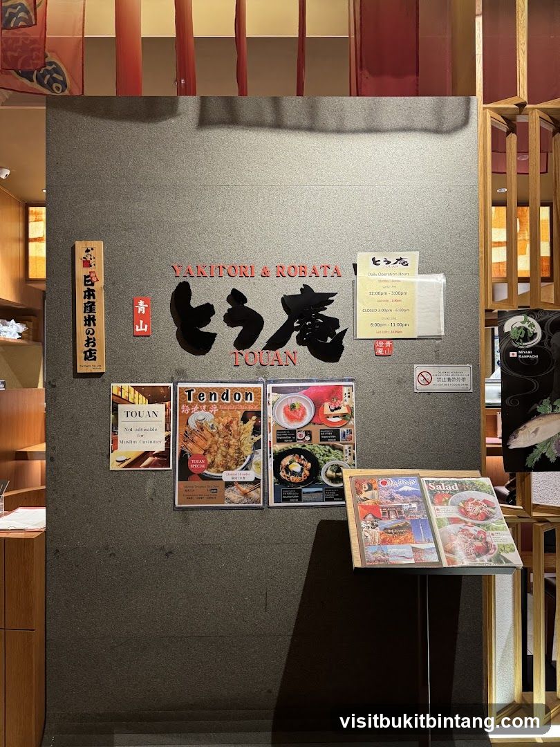 Restaurant Wall Display