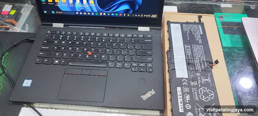 Laptop and Battery Display