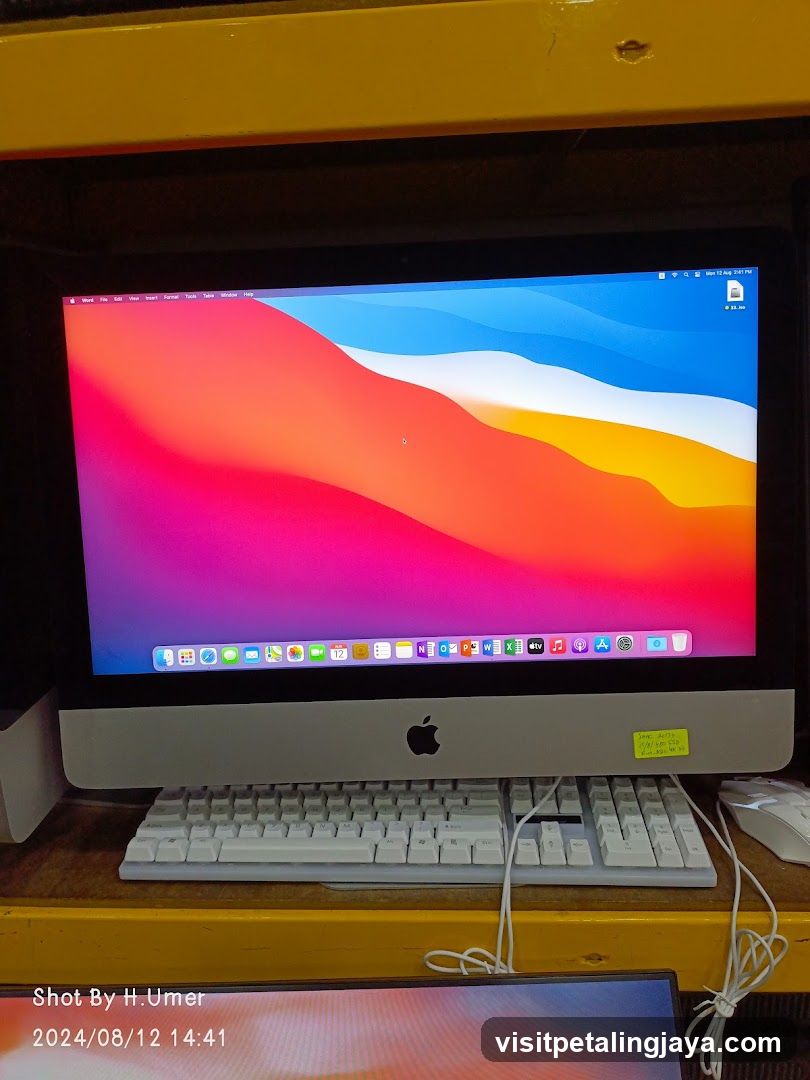 Apple iMac Desktop Setup