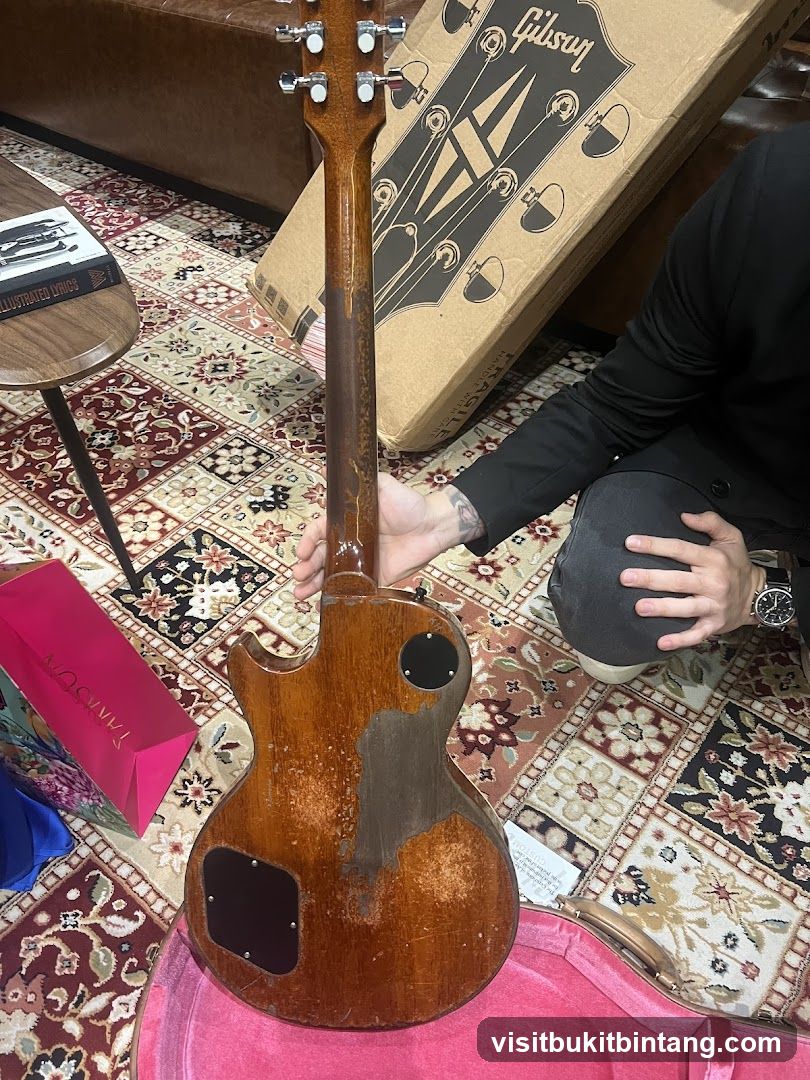 Gibson Guitar
