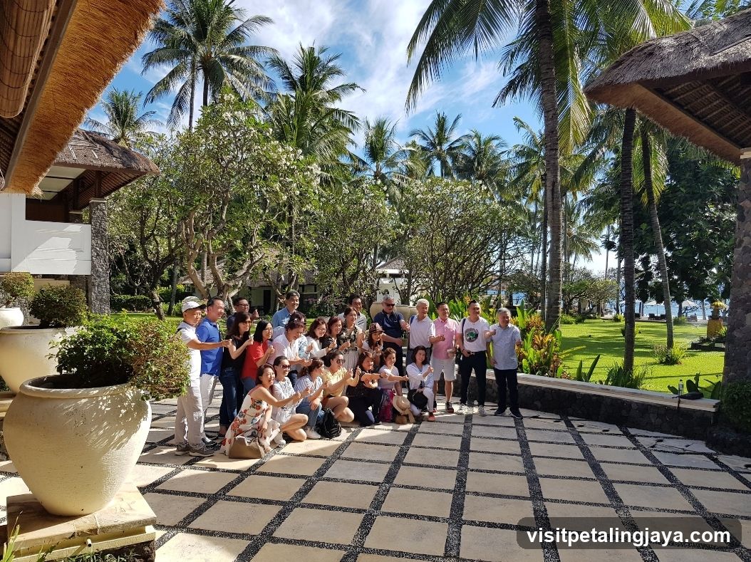 Group photo at tropical resort