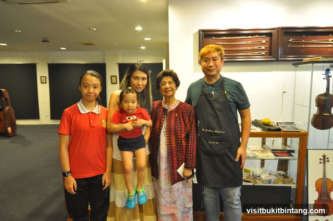 Family Poses in a Workshop