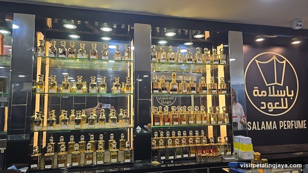 Perfume Display Interior