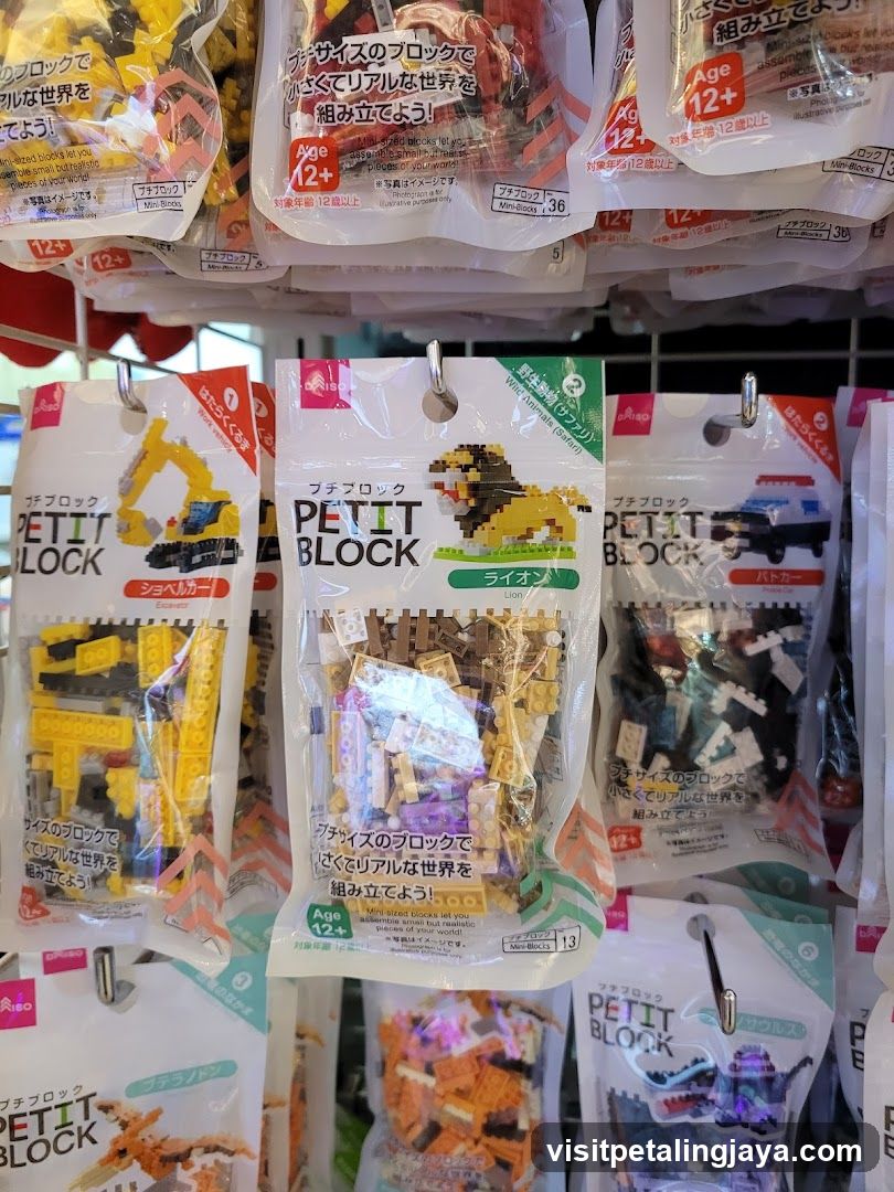 PETIT BLOCK Toy Display