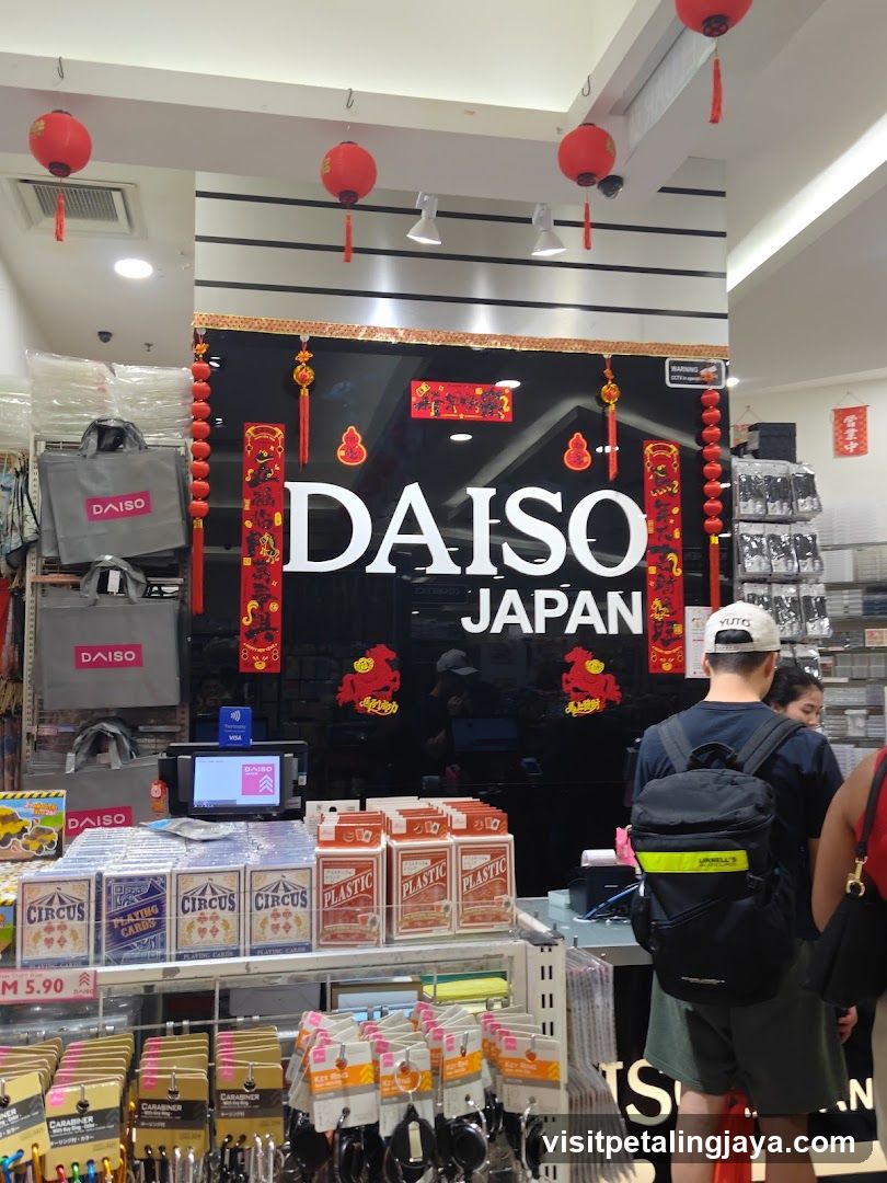 Daiso Japan Storefront