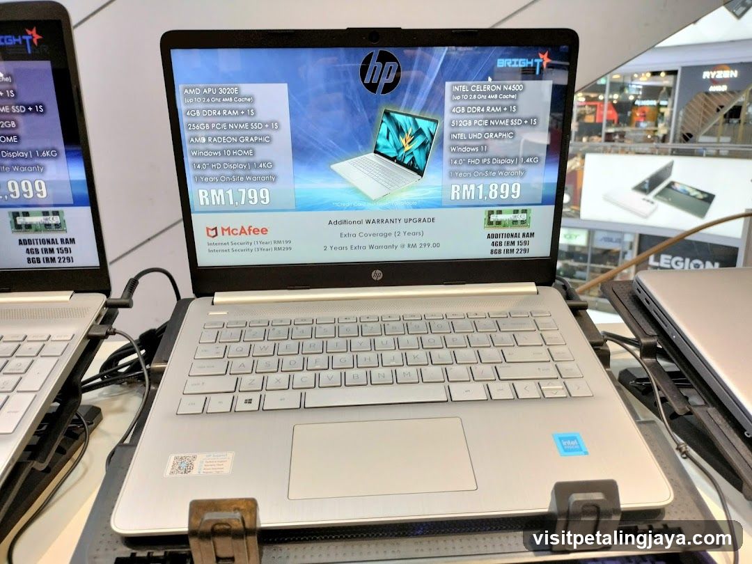HP Laptop Display in Store