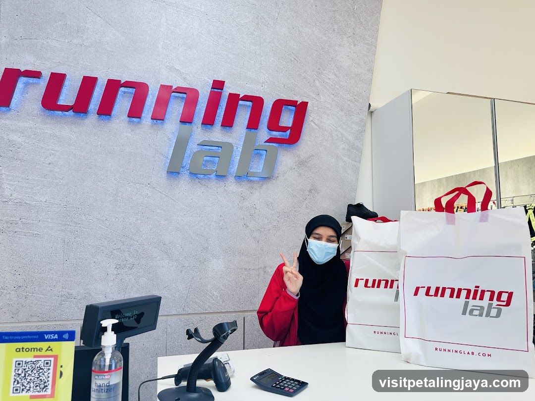 Running Lab Store Interior