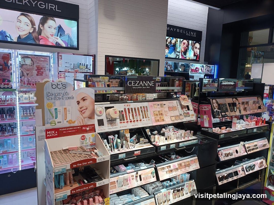 Beauty Store Interior Display