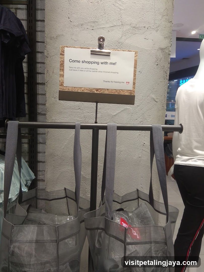 Shopping Tote Bags Display