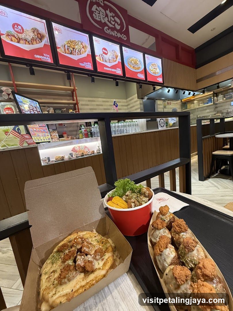 Gindao Food Court Interior