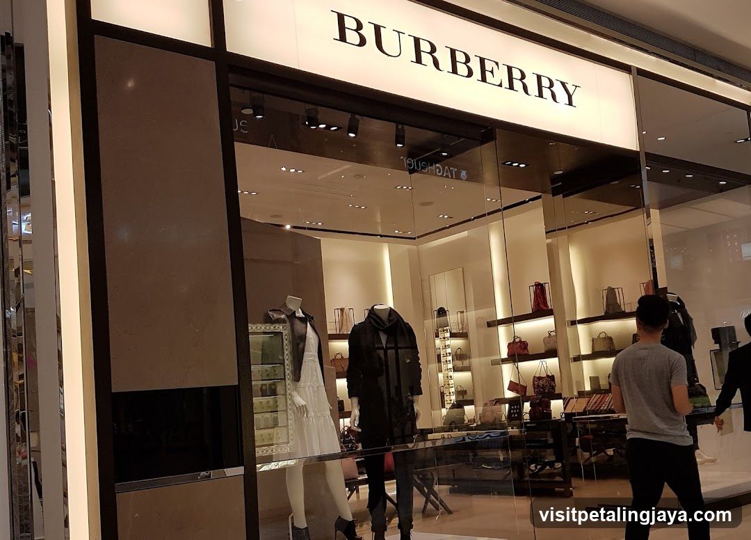Burberry Storefront