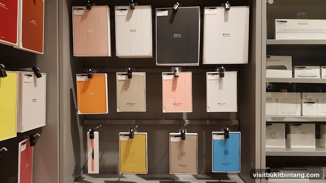 Apple Accessories Display