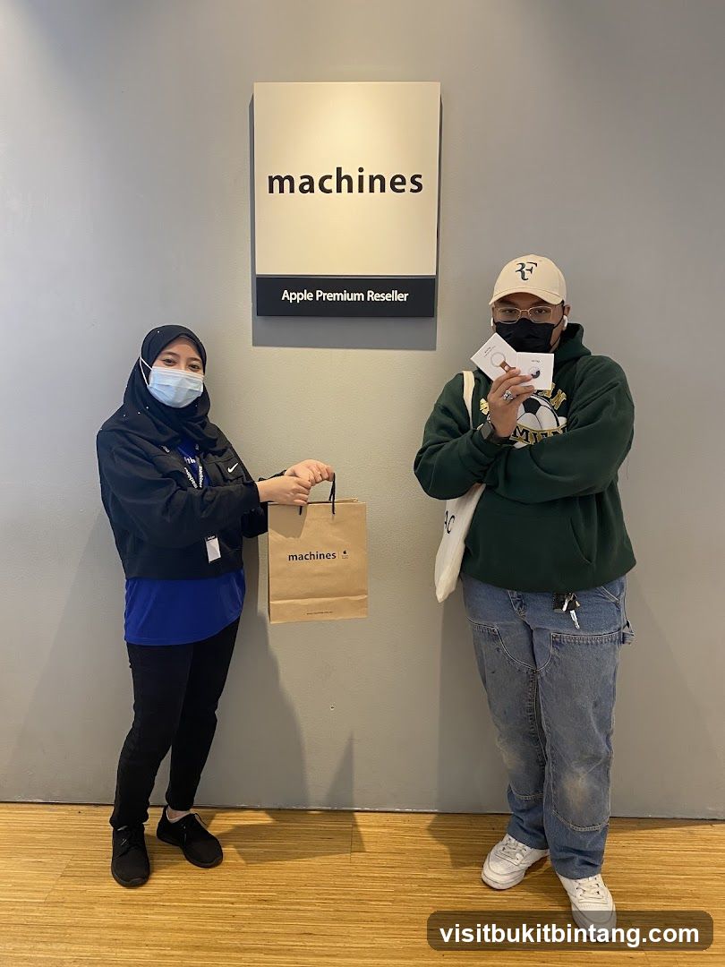 Apple Premium Reseller Staff and Customer