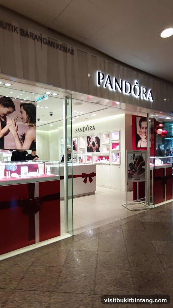 PANDORA Mid Valley Megamall
