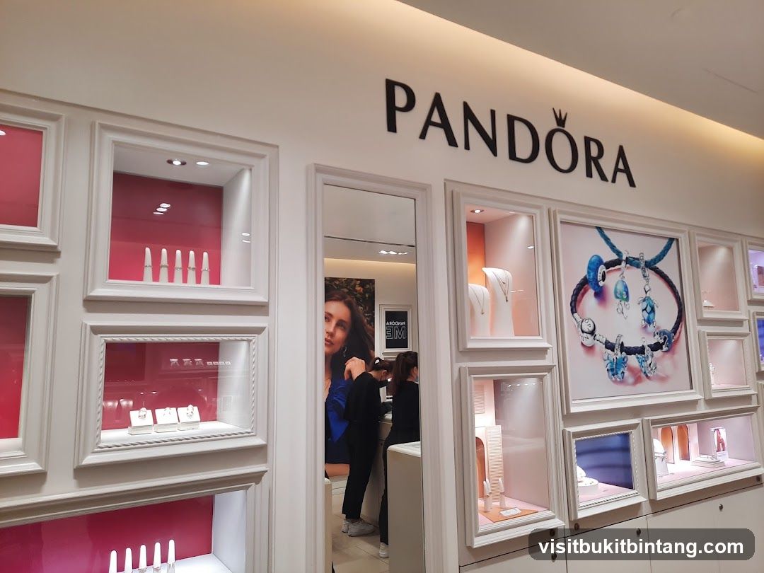 PANDORA Mid Valley Megamall