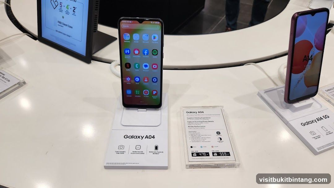 Samsung Galaxy A04 and A14 5G Display