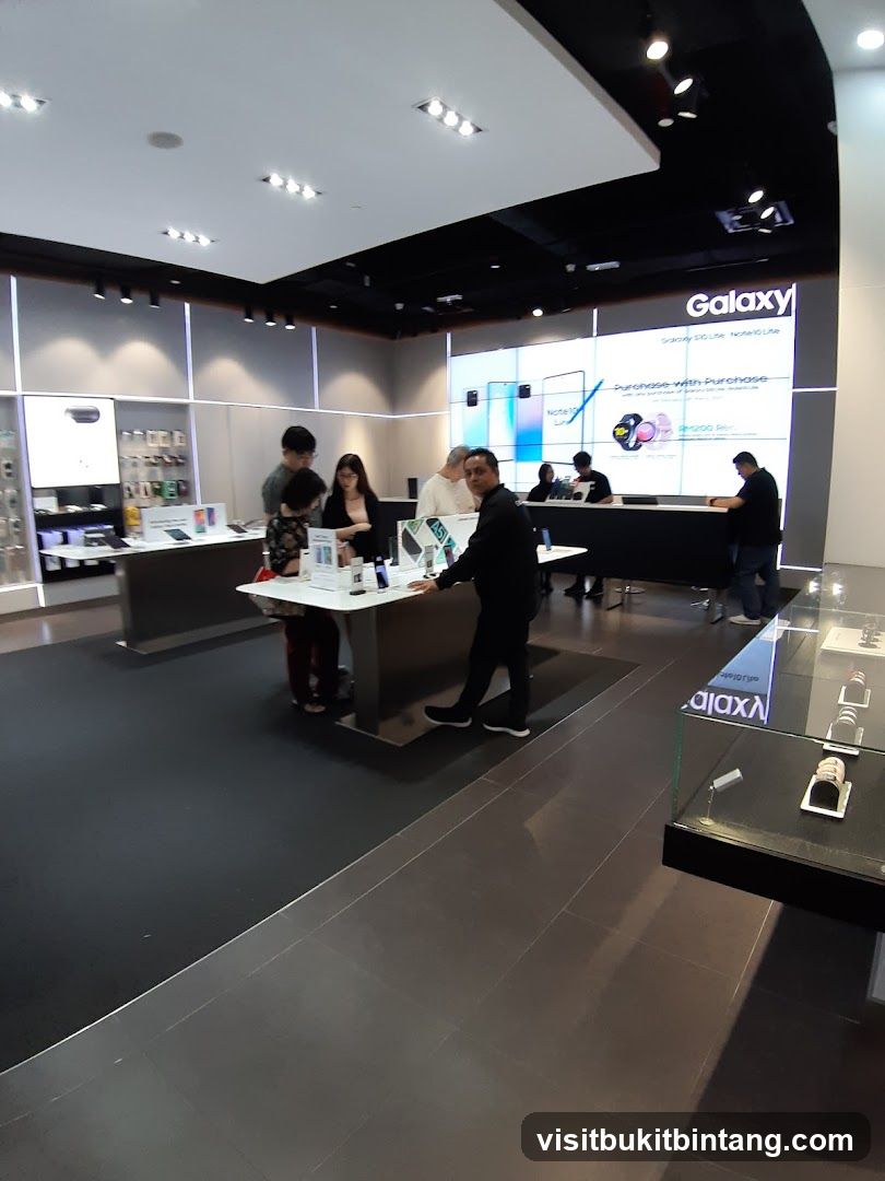 Samsung Galaxy Store Interior