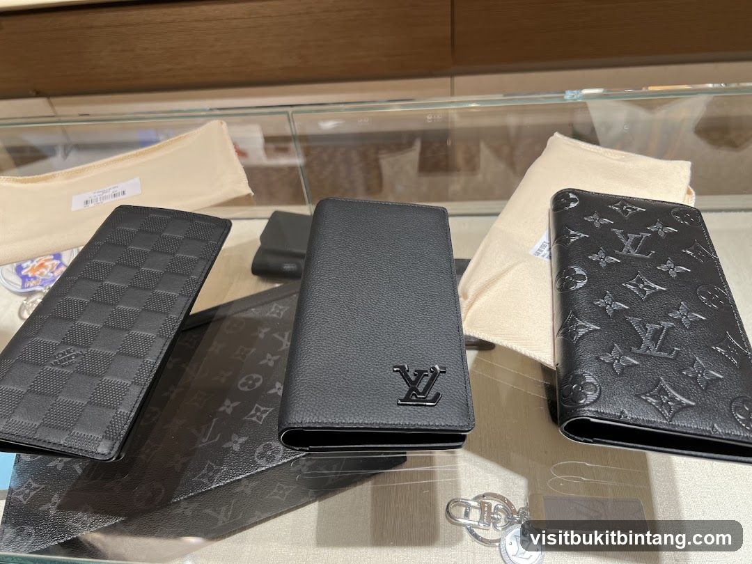 Black Wallets and Pouches