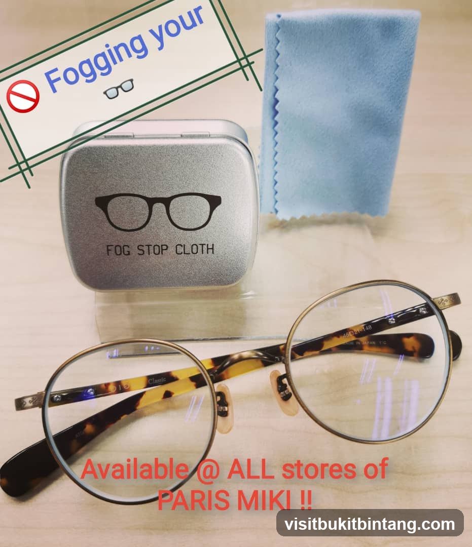 Eyeglasses and Fog Stop Cloth