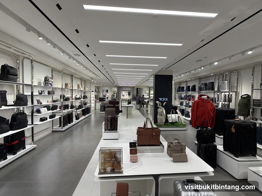 Tumi Store Interior