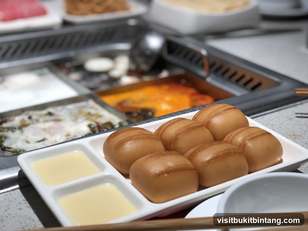 Fried Mantou Buns with Dipping Sauce