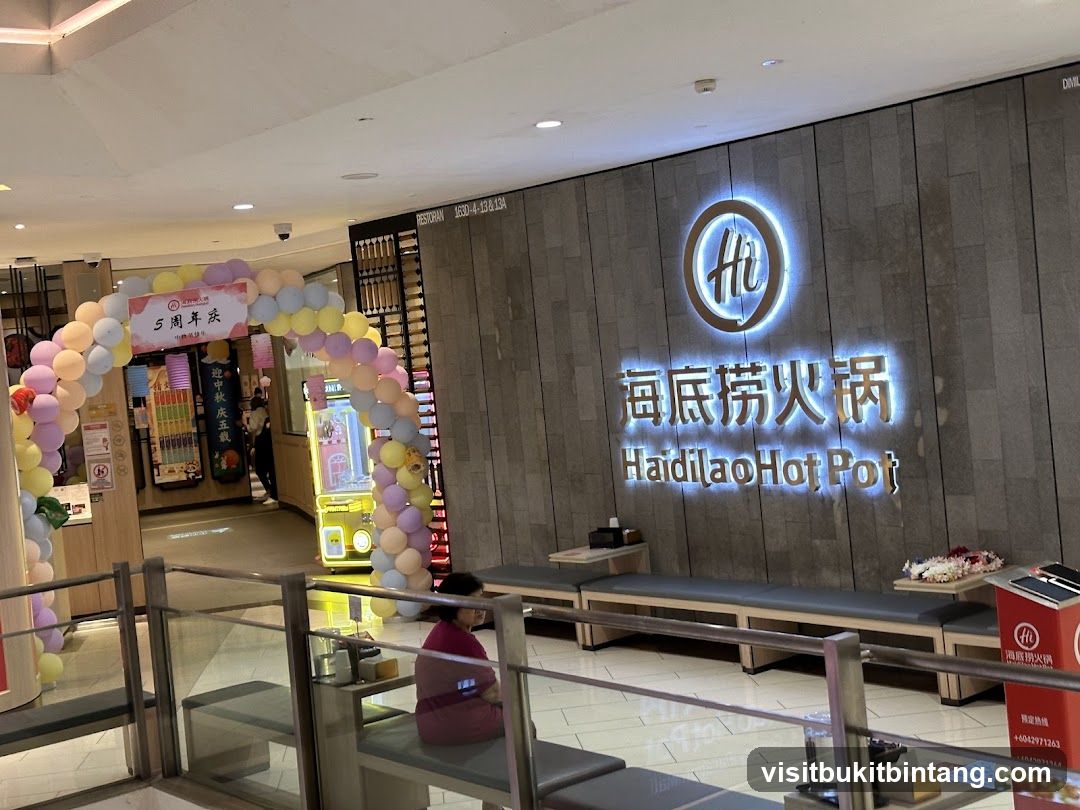 Haidilao Hot Pot Entrance